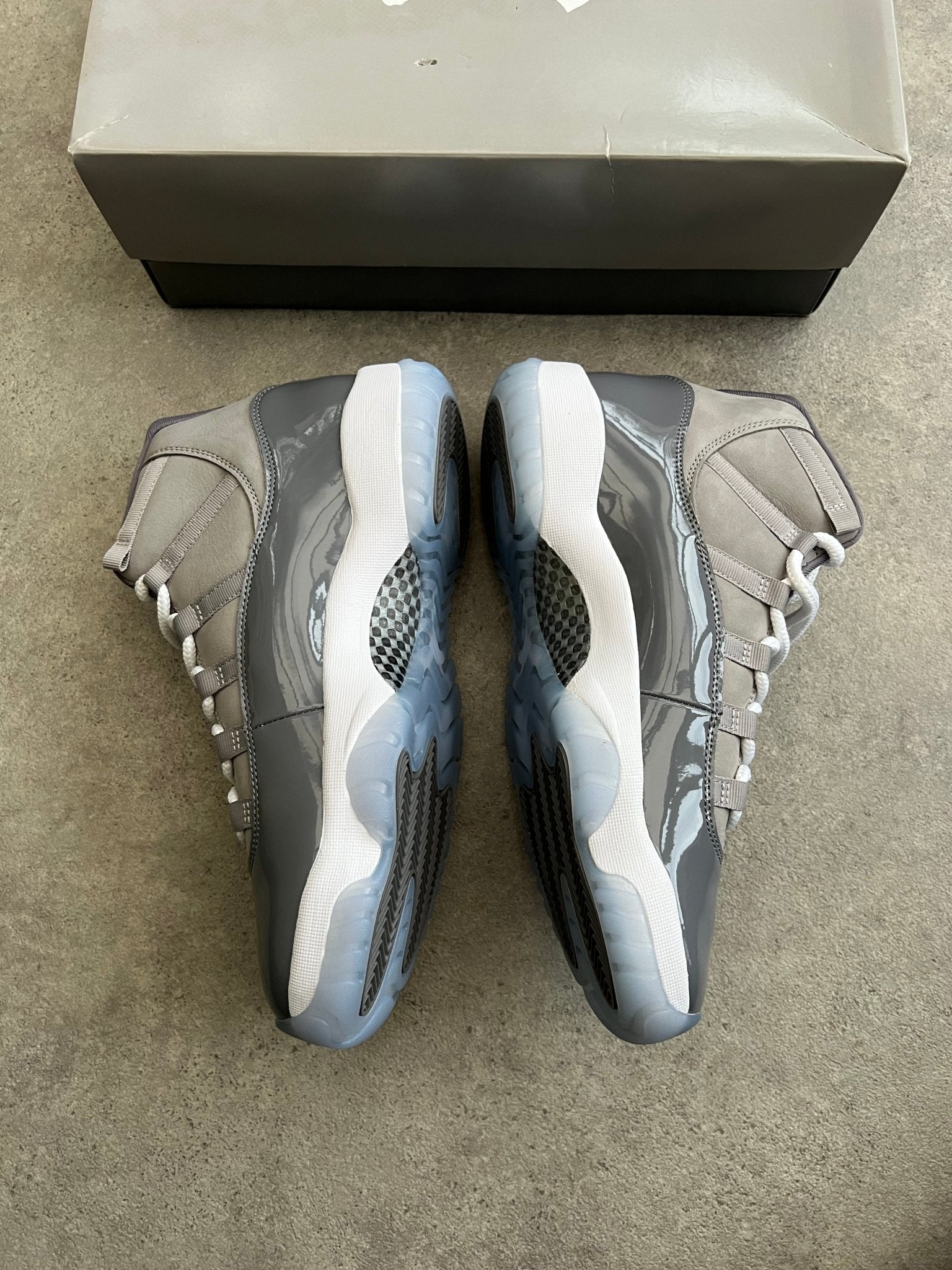 Nike - Jordan 11 Cool Grey (2021) - Heat Providers