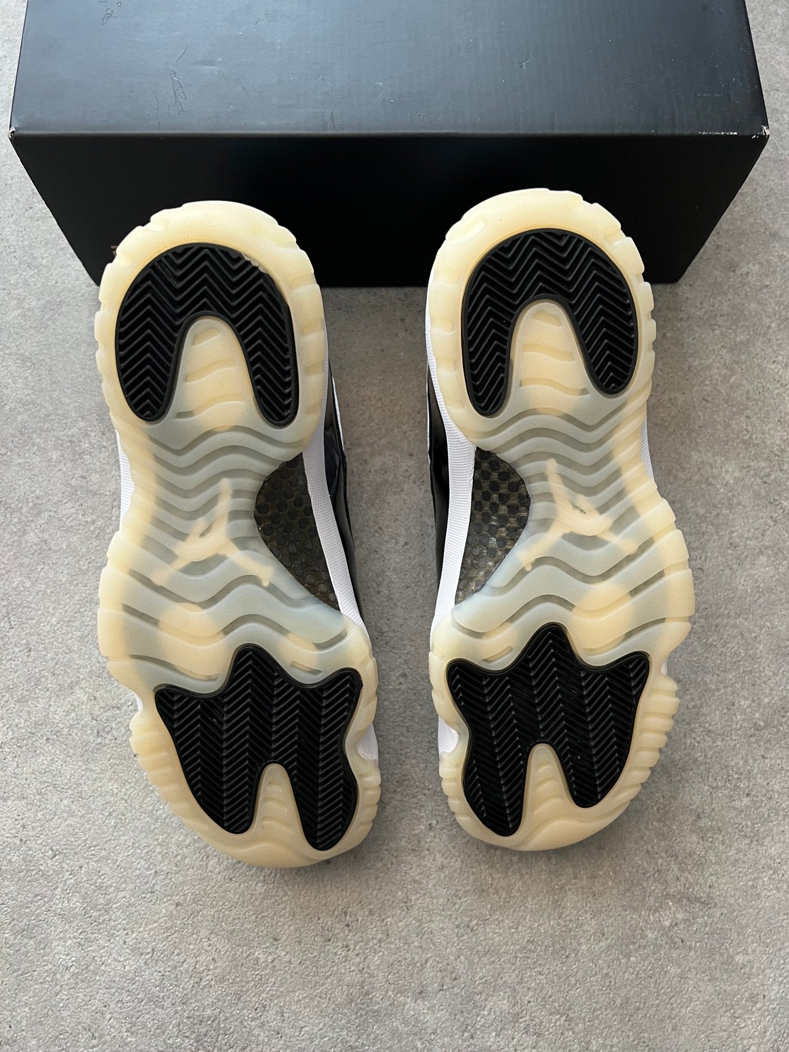 Nike - Jordan 11 DMP Gratitude 2023 (Pre - loved) - Heat Providers