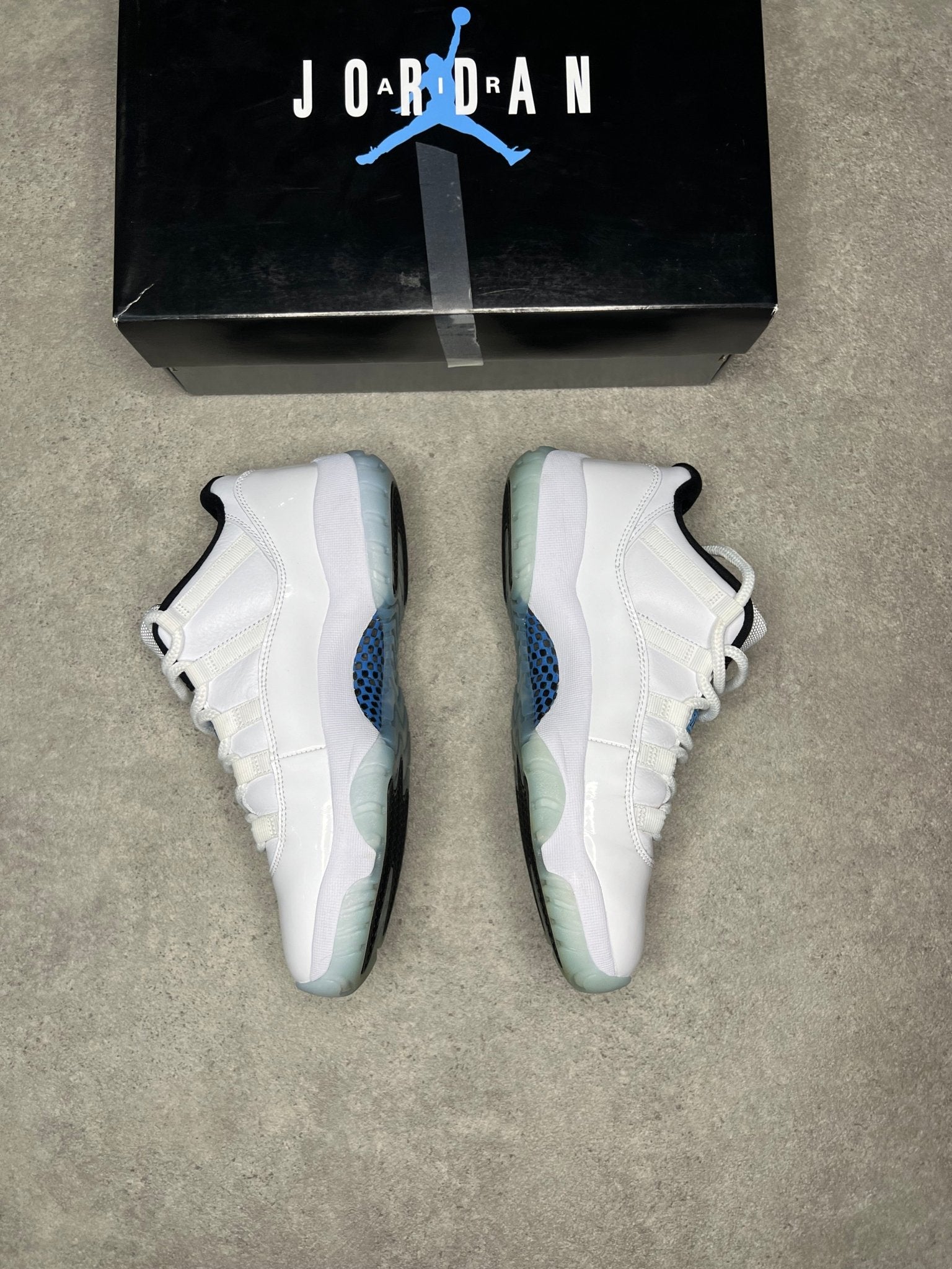 Nike - Jordan 11 Low Legend Blue (Pre - loved) - Heat Providers