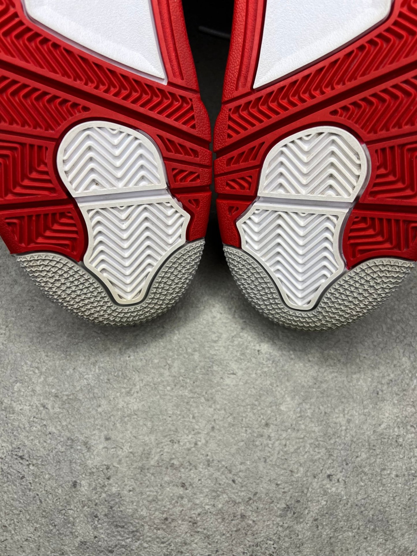 Nike - Jordan 4 Fire Red 2020, GS (Pre - loved) - Heat Providers