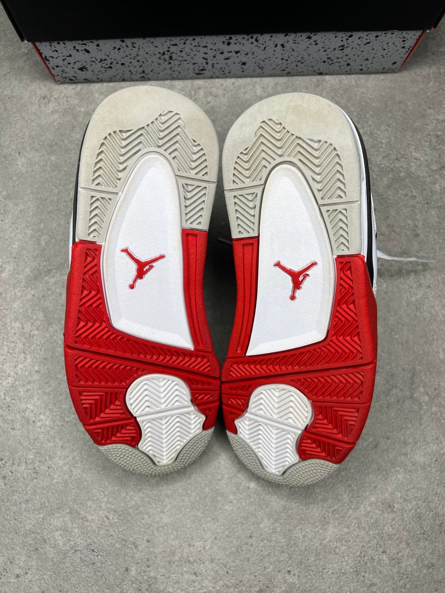 Nike - Jordan 4 Fire Red 2020, GS (Pre - loved) - Heat Providers