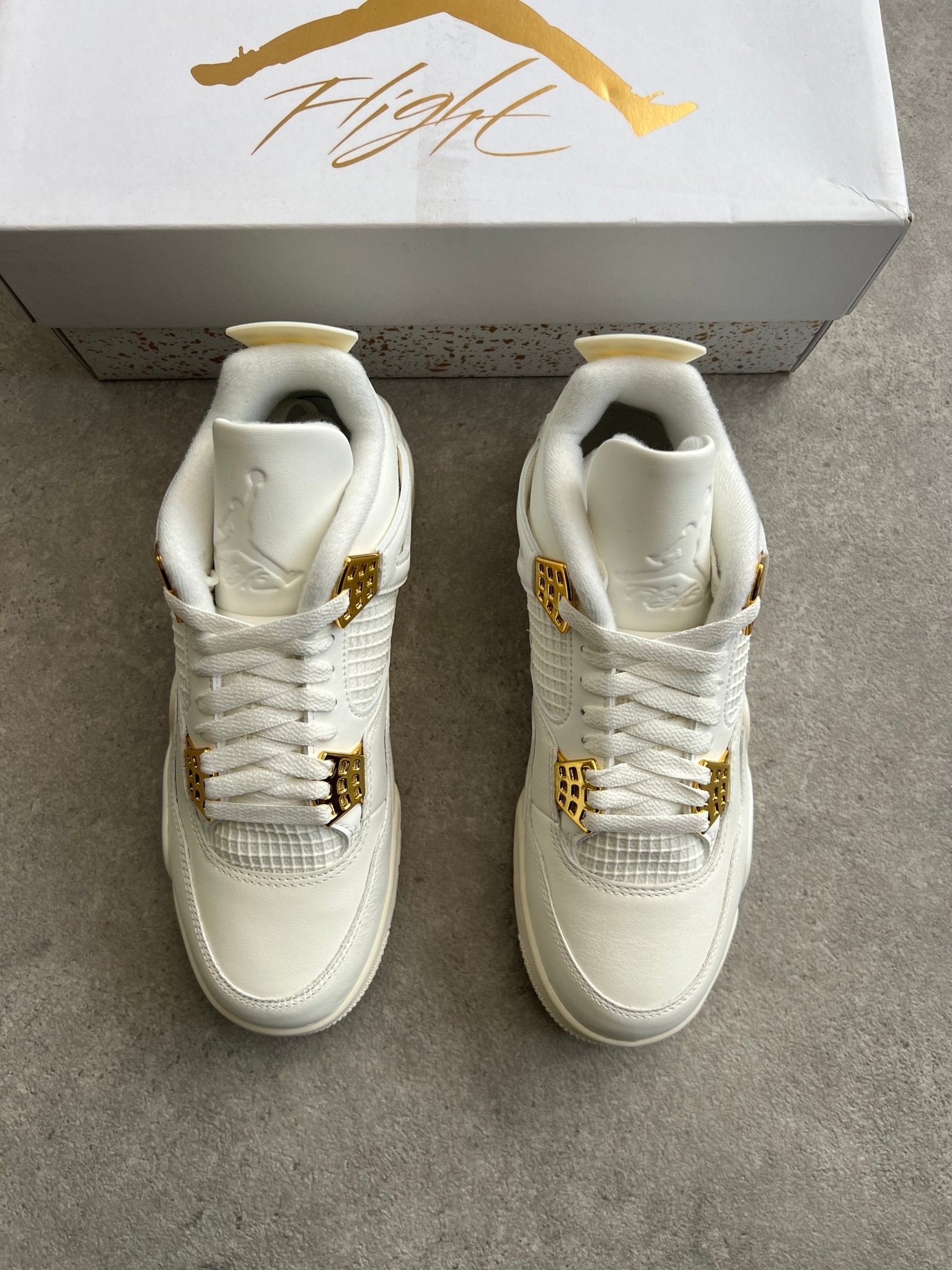 Nike - Jordan 4 Metallic Gold (W) - Heat Providers