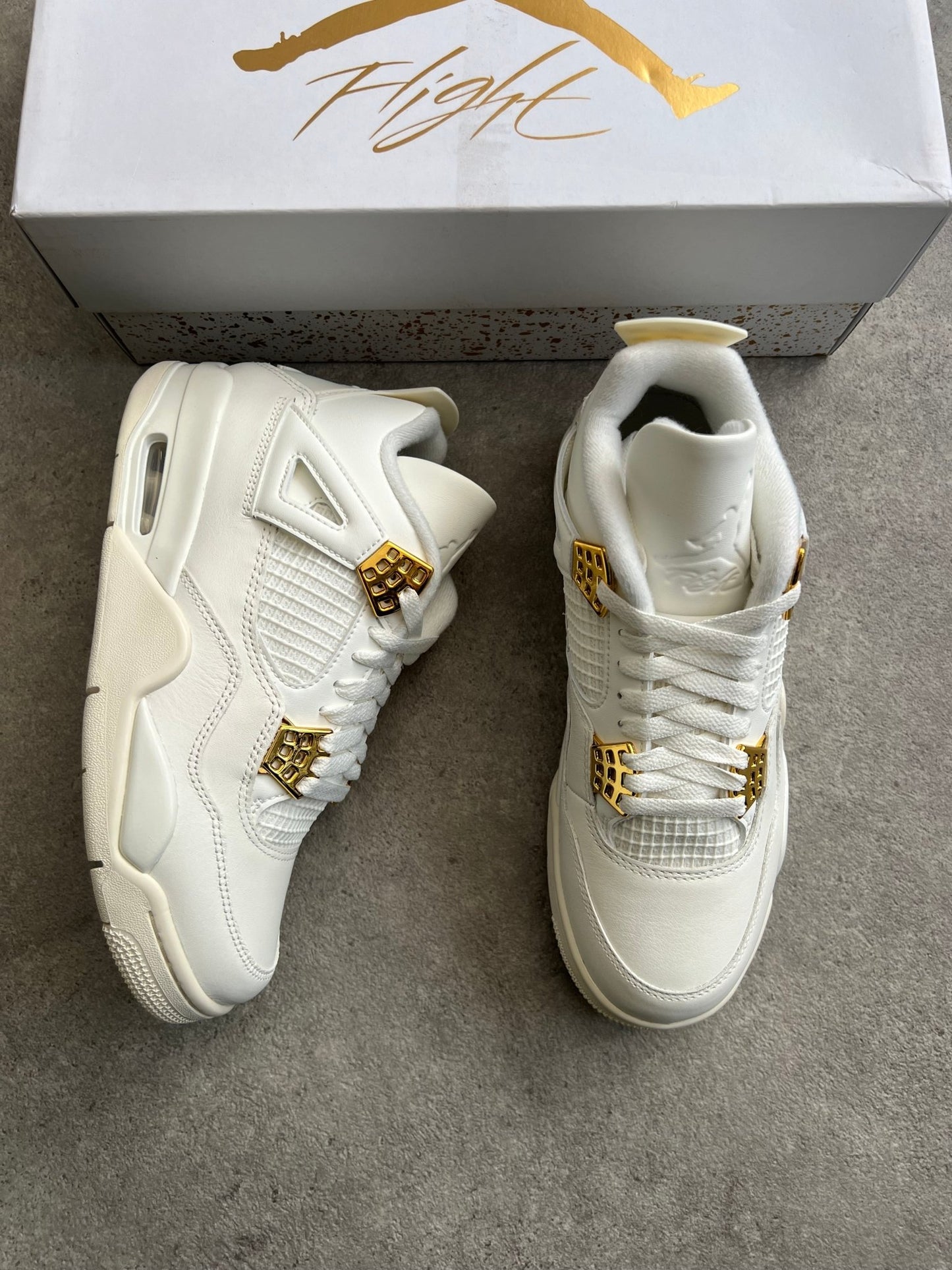 Nike - Jordan 4 Metallic Gold (W) - Heat Providers