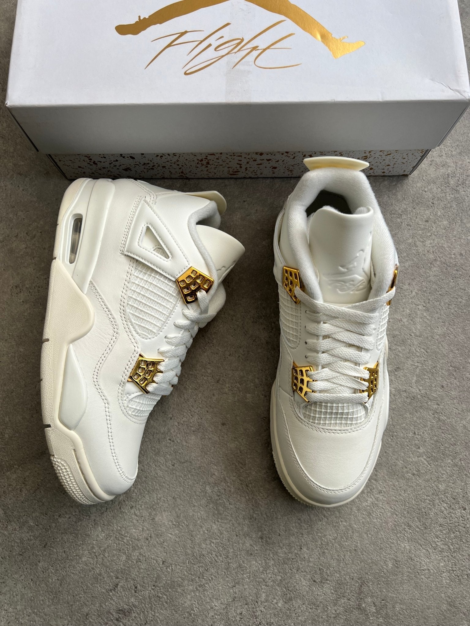 Nike - Jordan 4 Metallic Gold (W) - Heat Providers