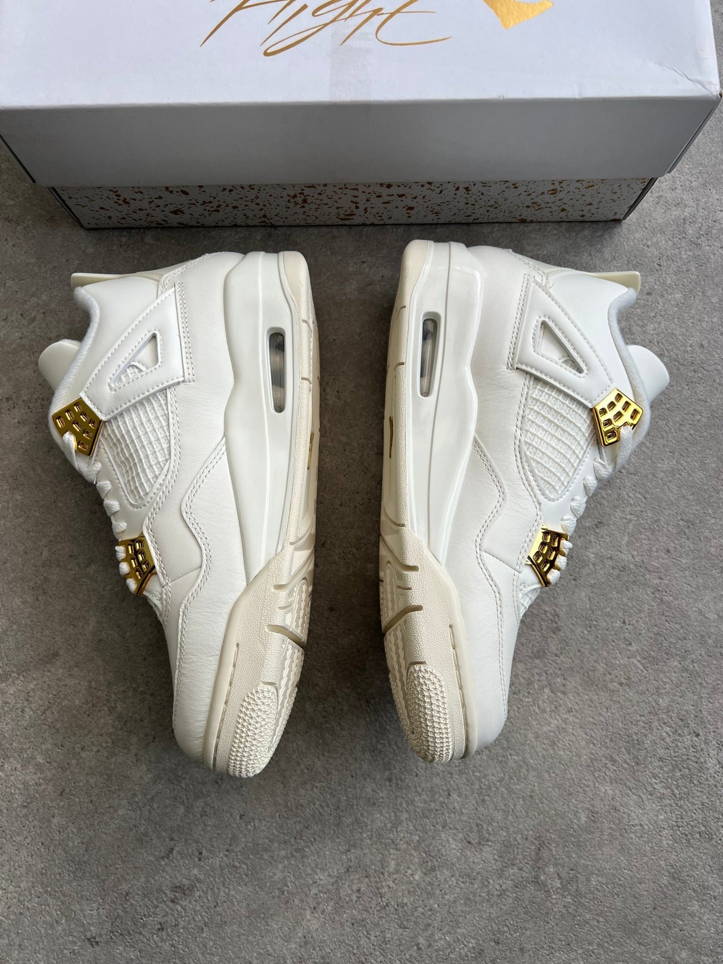 Nike - Jordan 4 Metallic Gold (W) - Heat Providers
