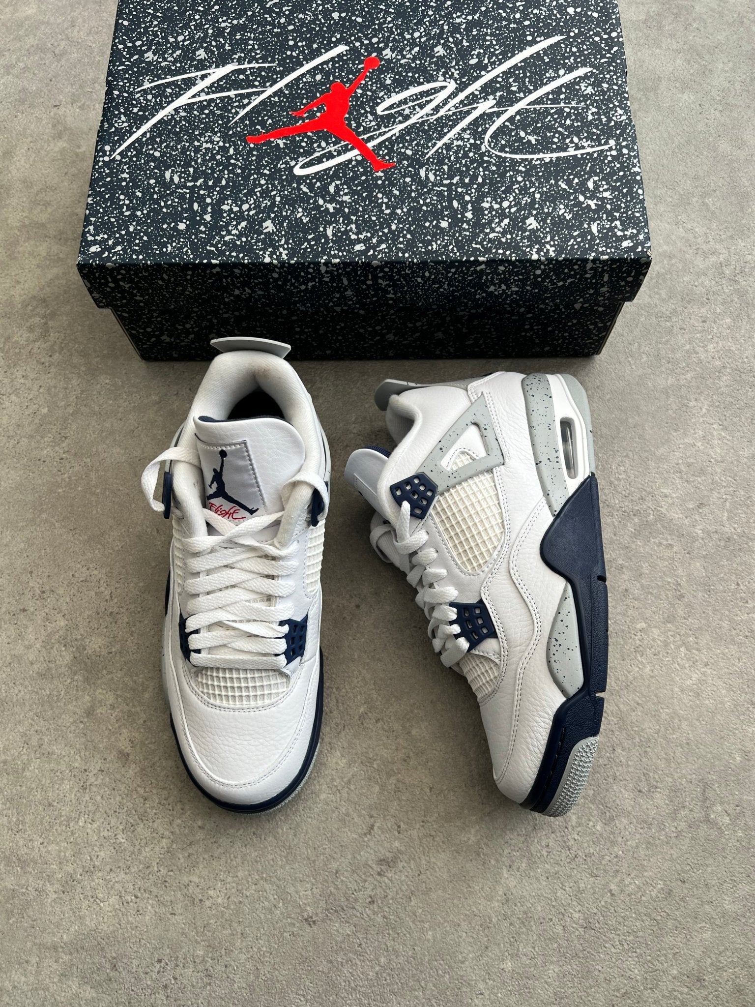 Nike - Jordan 4 Midnight Navy - Heat Providers