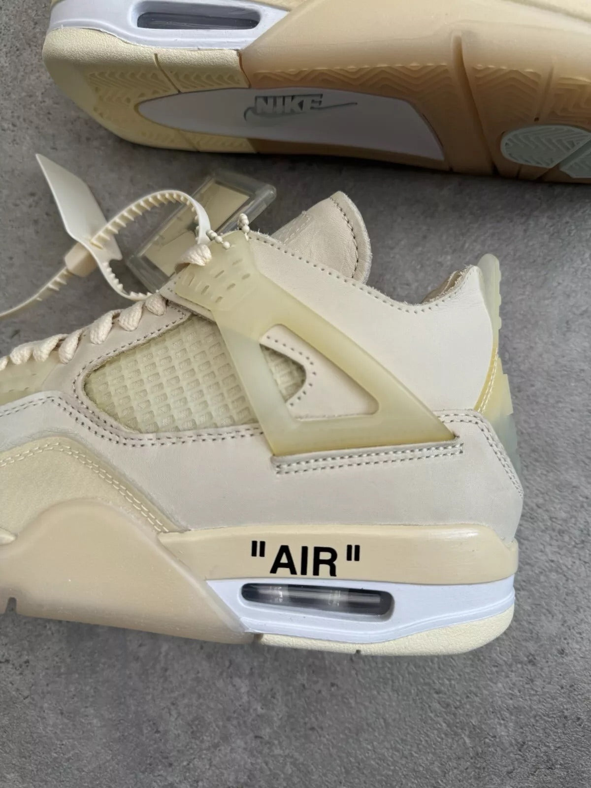 Nike - Jordan 4 OffWhite Sail W (Pre - Loved) - Heat Providers